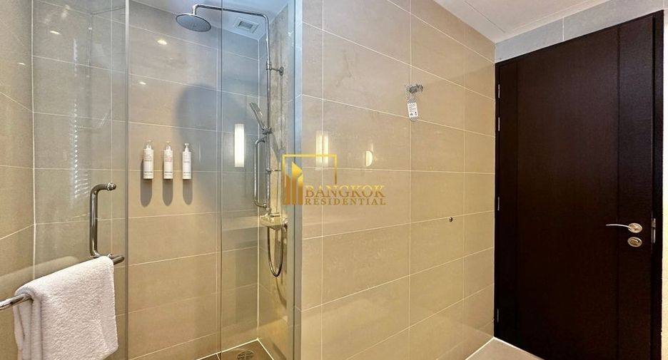À louer 3 chambres appartement avec services à Sathon, Bangkok