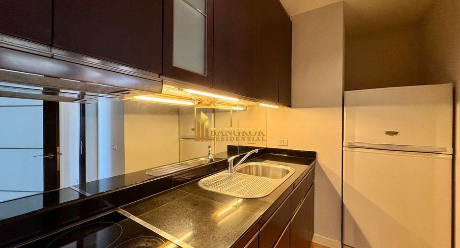Apartamento con servicios en alquiler de 2 habitaciones en Khlong Toei, Bangkok