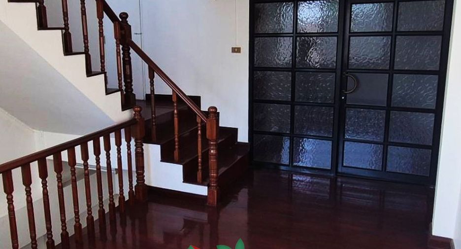 For sale 6 bedrooms retail Space in Phra Nakhon, Bangkok