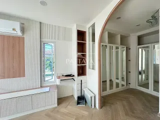 出售 3 卧室 独立屋 在 Bang Lamung, Chon Buri