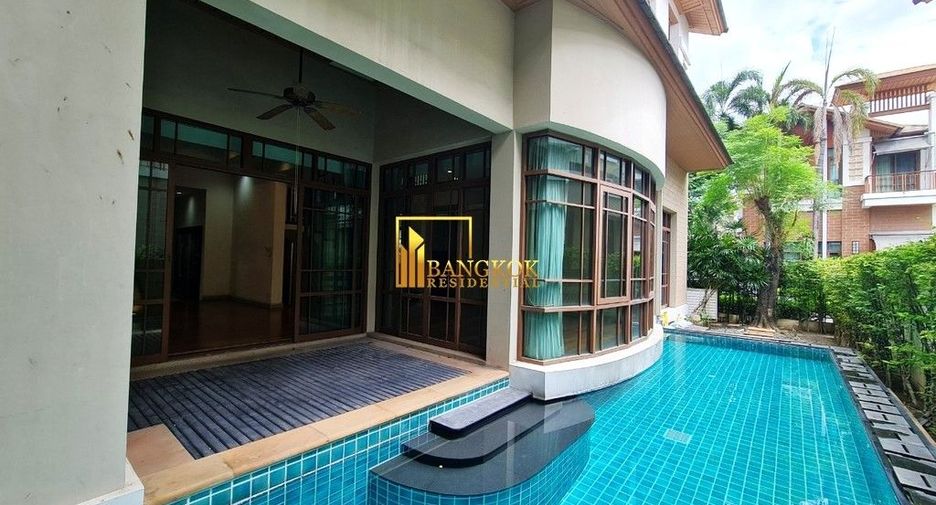 À louer 4 chambres villa à Watthana, Bangkok