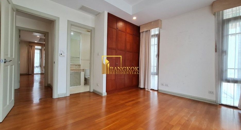 À louer 4 chambres villa à Watthana, Bangkok