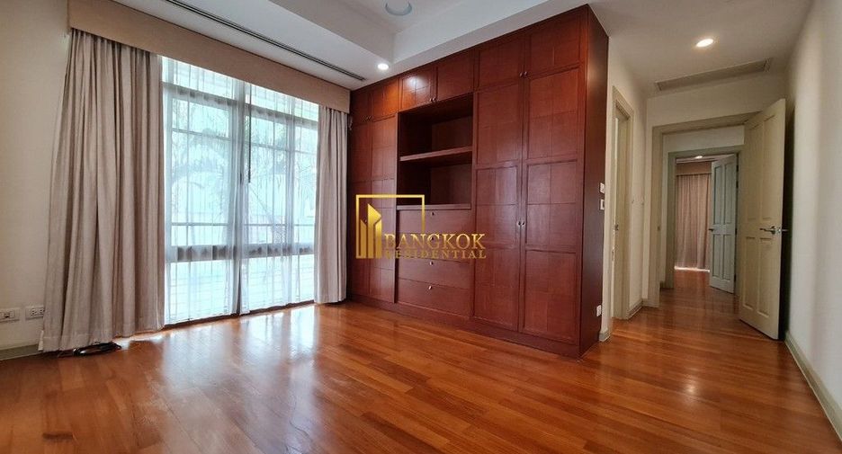 À louer 4 chambres villa à Watthana, Bangkok