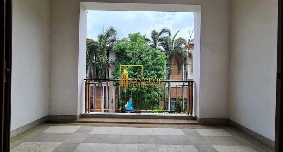 À louer 4 chambres villa à Watthana, Bangkok