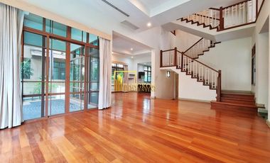 À louer 4 chambres villa à Watthana, Bangkok