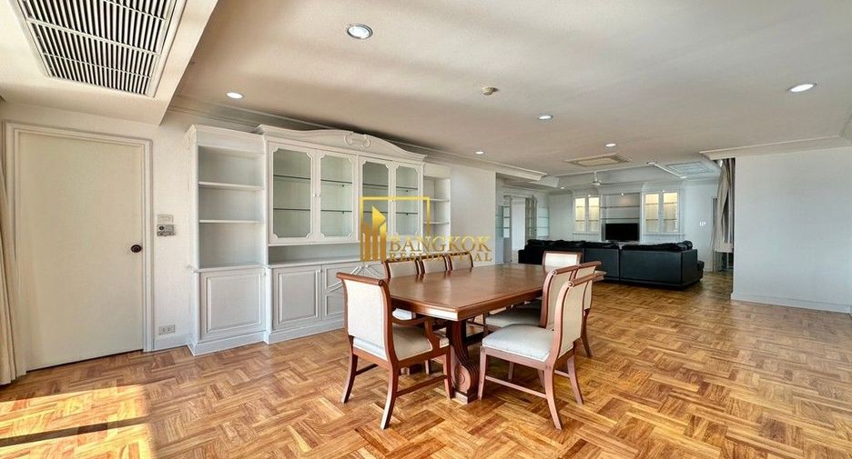For rent 4 bedrooms apartment in Watthana, Bangkok