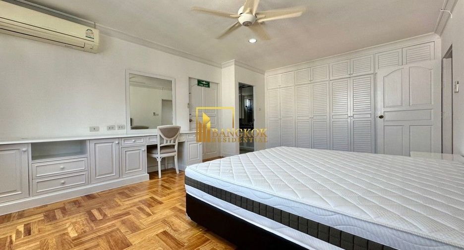 For rent 4 bedrooms apartment in Watthana, Bangkok
