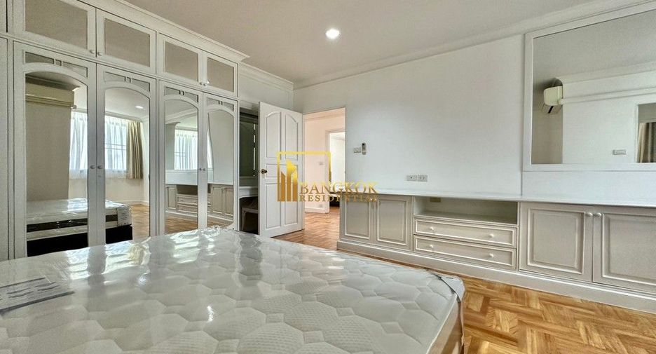 For rent 4 bedrooms apartment in Watthana, Bangkok