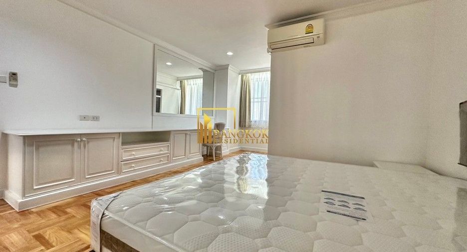 For rent 4 bedrooms apartment in Watthana, Bangkok