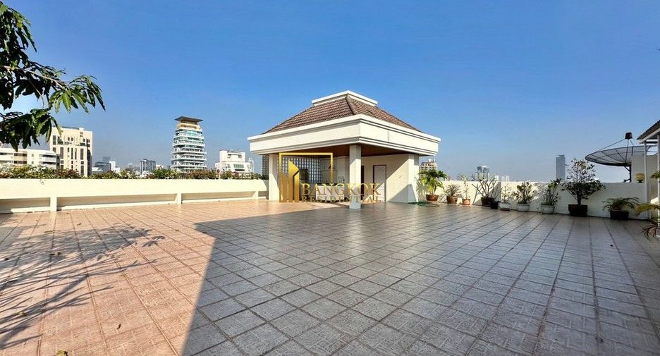 For rent 4 bedrooms apartment in Watthana, Bangkok