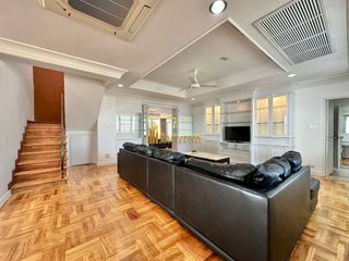 For rent 4 bedrooms apartment in Watthana, Bangkok