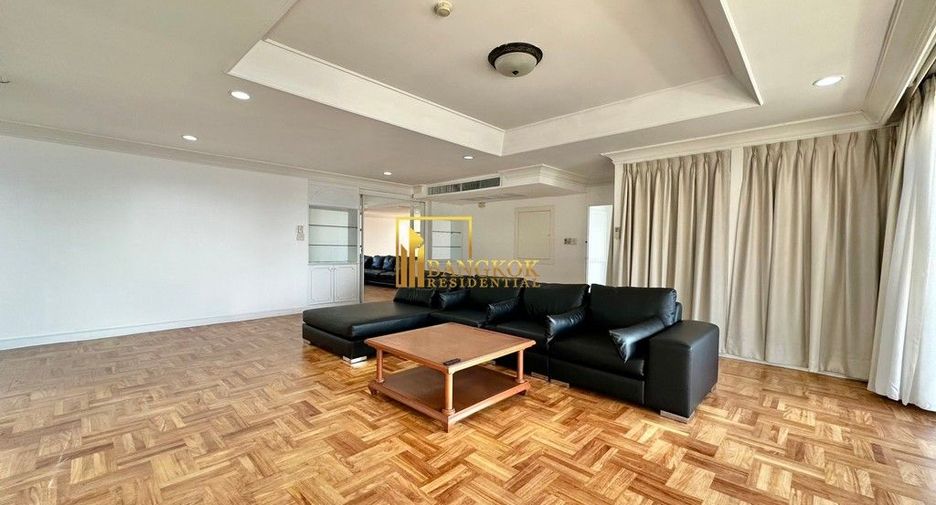 For rent 4 bedrooms apartment in Watthana, Bangkok