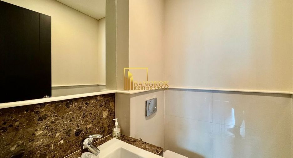 For rent 3 bedrooms condo in Pathum Wan, Bangkok