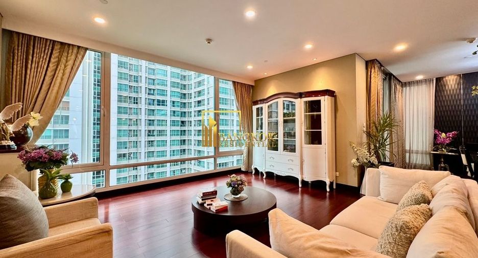 For rent 3 bedrooms condo in Pathum Wan, Bangkok