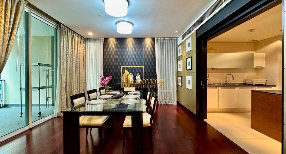 For rent 3 bedrooms condo in Pathum Wan, Bangkok