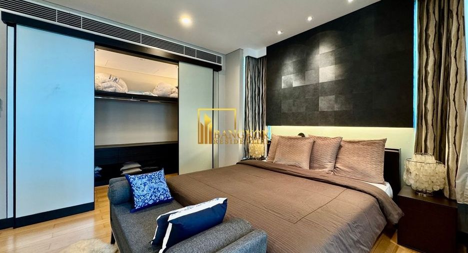For rent 3 bedrooms condo in Pathum Wan, Bangkok