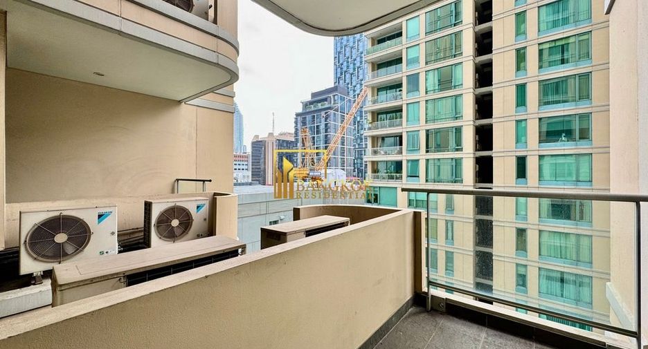 For rent 3 bedrooms condo in Pathum Wan, Bangkok