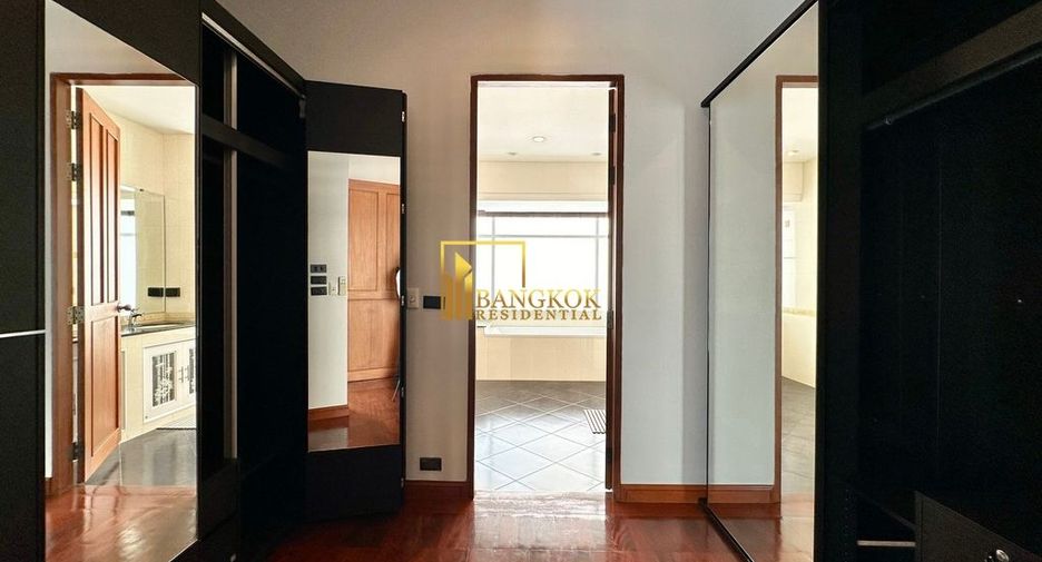À louer 5 chambres villa à Watthana, Bangkok