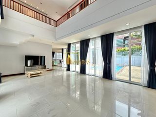 出租 5 卧室 别墅 在 Watthana, 曼谷