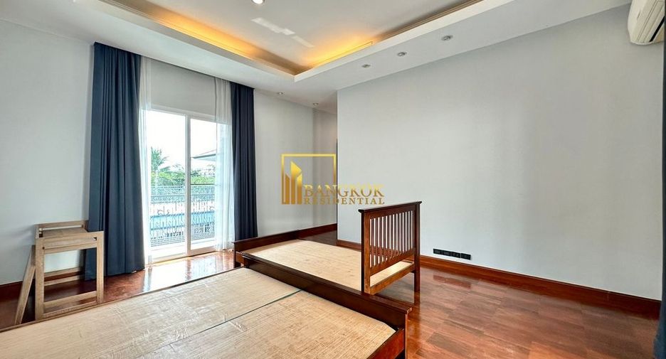 À louer 5 chambres villa à Watthana, Bangkok