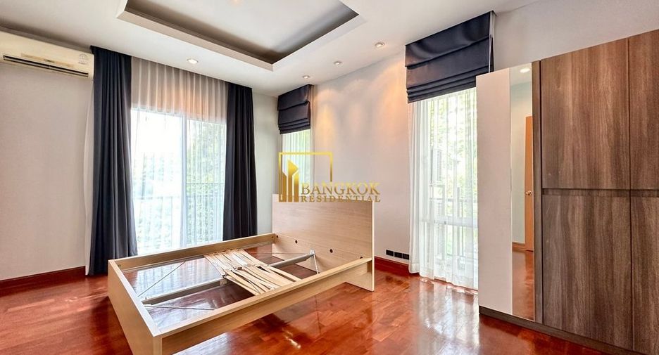 À louer 5 chambres villa à Watthana, Bangkok