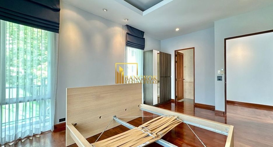 À louer 5 chambres villa à Watthana, Bangkok