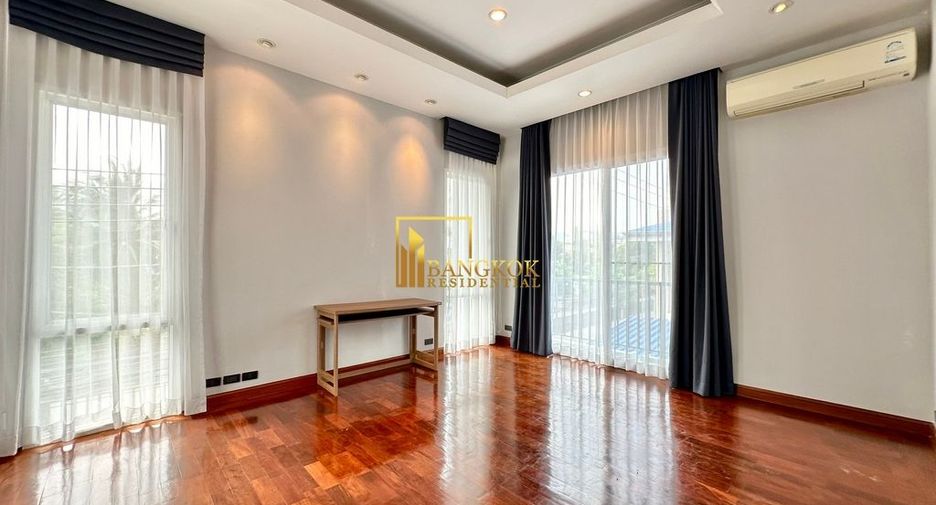 À louer 5 chambres villa à Watthana, Bangkok