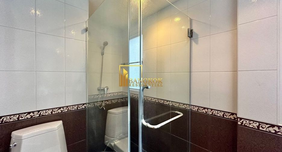 À louer 5 chambres villa à Watthana, Bangkok