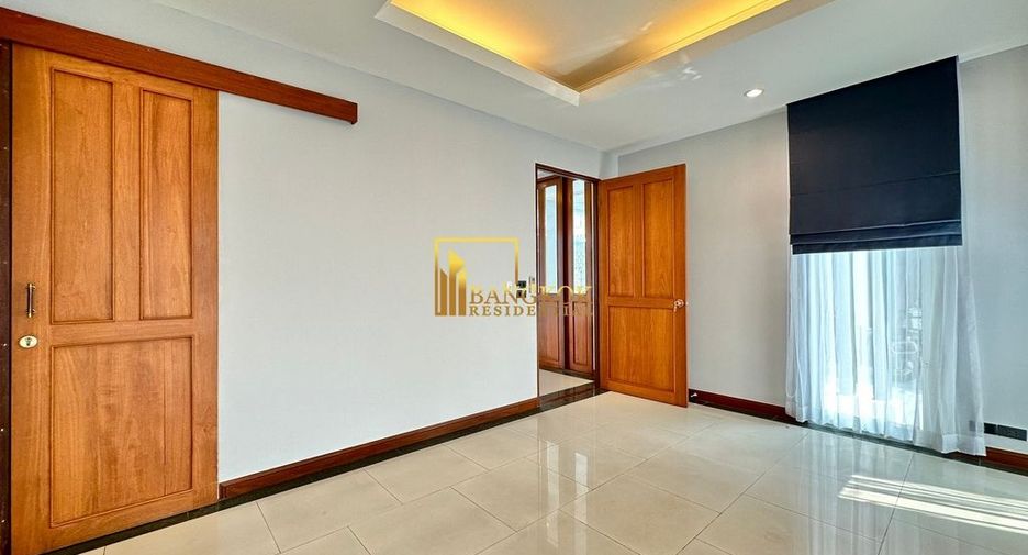 À louer 5 chambres villa à Watthana, Bangkok