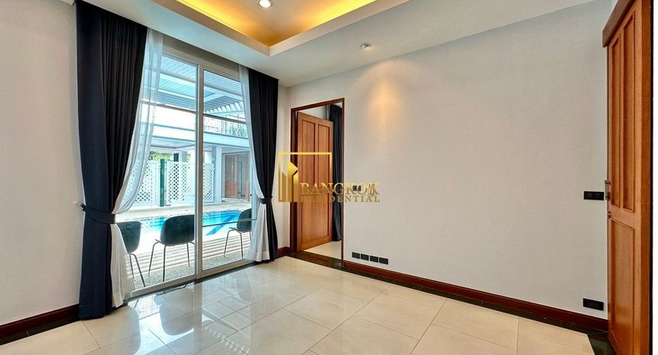 À louer 5 chambres villa à Watthana, Bangkok