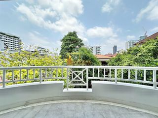 For rent 4 bedrooms apartment in Watthana, Bangkok