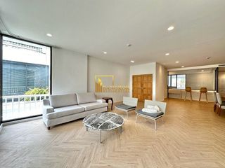 For rent 4 bedrooms apartment in Watthana, Bangkok