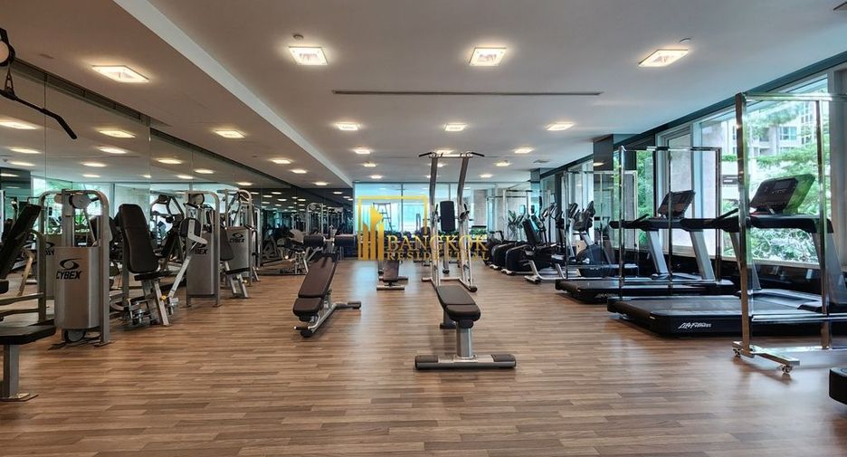 For rent 3 bedrooms condo in Pathum Wan, Bangkok