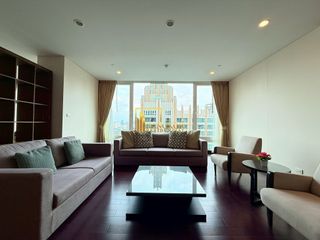 For rent 3 bedrooms condo in Pathum Wan, Bangkok
