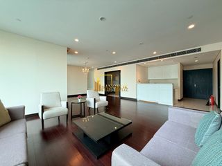 For rent 3 bedrooms condo in Pathum Wan, Bangkok