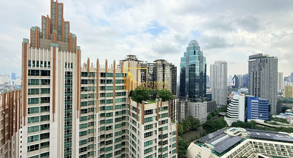For rent 3 bedrooms condo in Pathum Wan, Bangkok