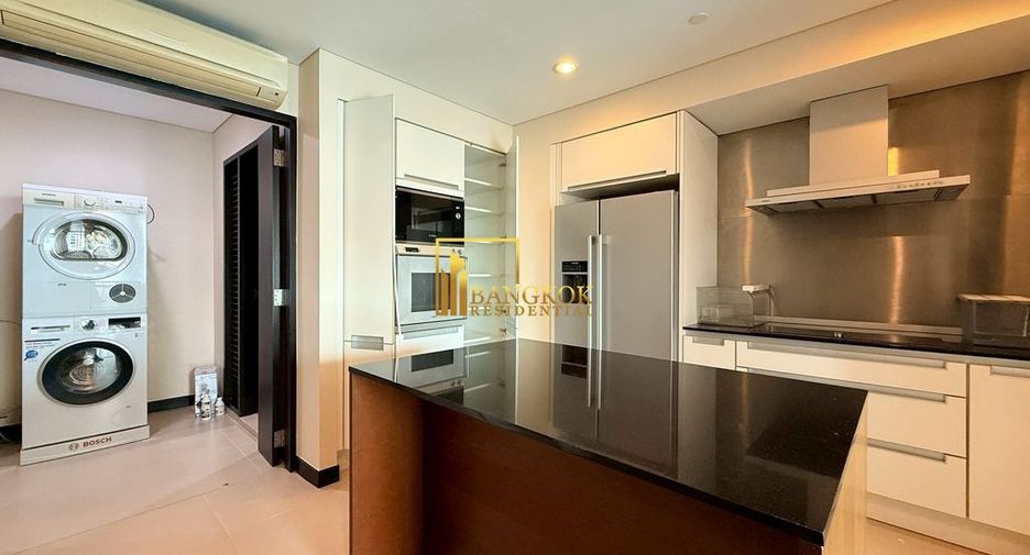 For rent 3 bedrooms condo in Pathum Wan, Bangkok