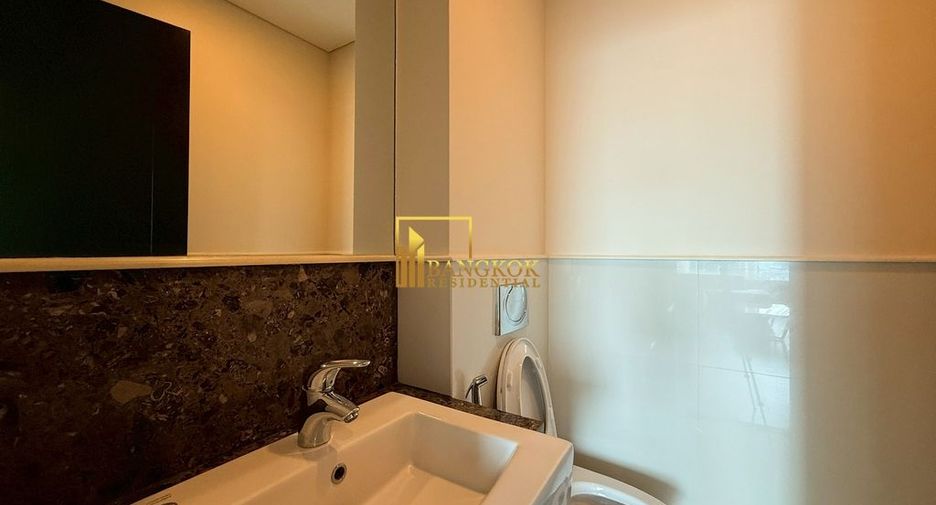 For rent 3 bedrooms condo in Pathum Wan, Bangkok