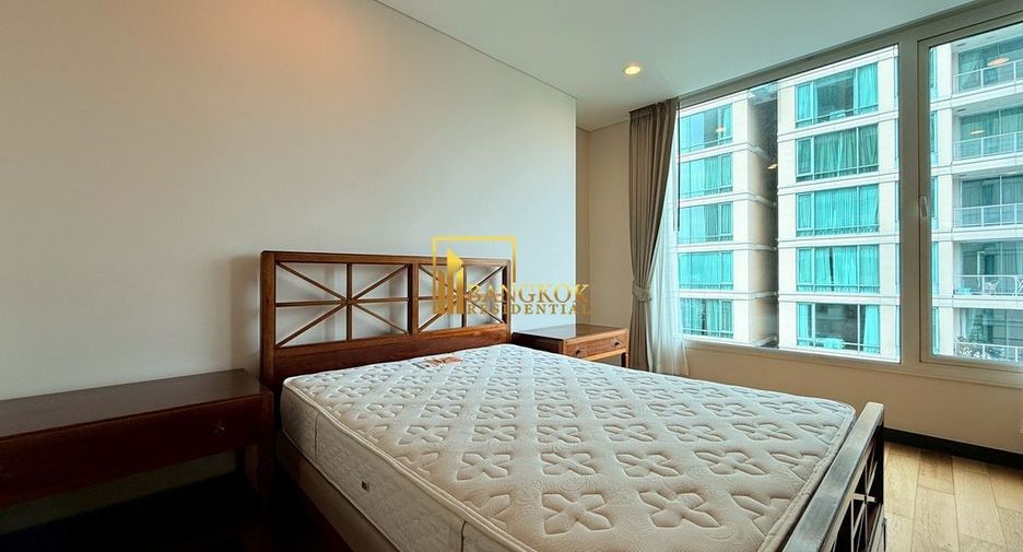 For rent 3 bedrooms condo in Pathum Wan, Bangkok