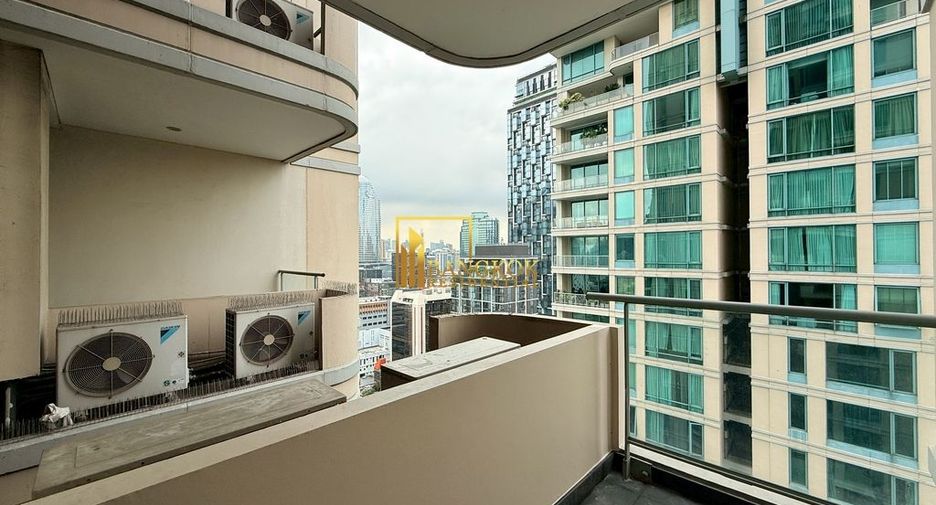 For rent 3 bedrooms condo in Pathum Wan, Bangkok