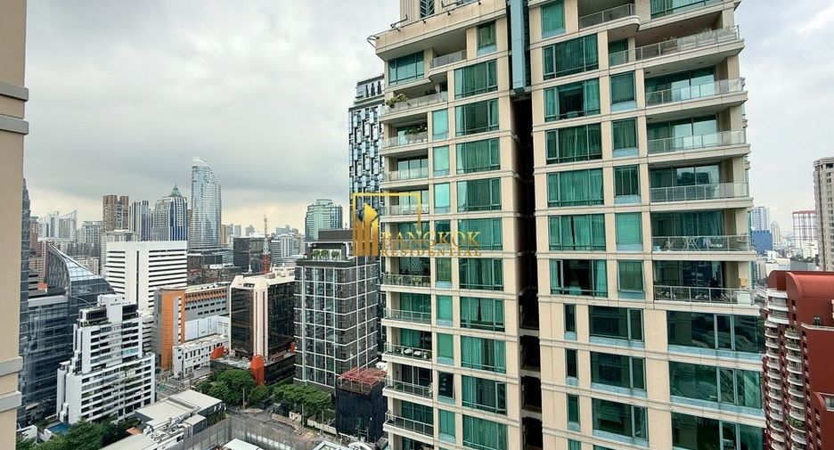 For rent 3 bedrooms condo in Pathum Wan, Bangkok