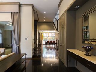 For rent 4 bedrooms condo in Watthana, Bangkok