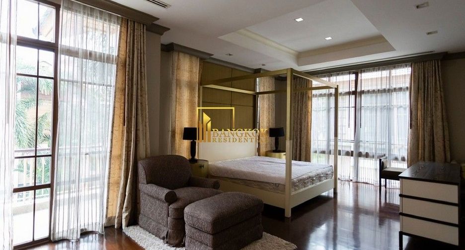 À louer 4 chambres condo à Watthana, Bangkok