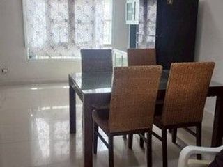 出租 3 卧室 联排别墅 在 Phasi Charoen, 曼谷