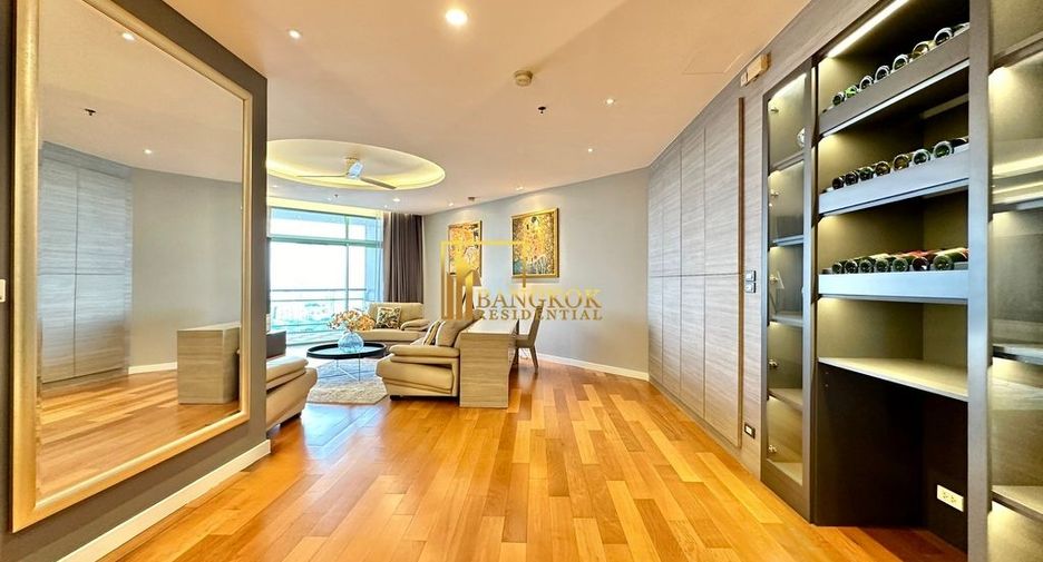 For rent 4 bedrooms condo in Bang Kho Laem, Bangkok