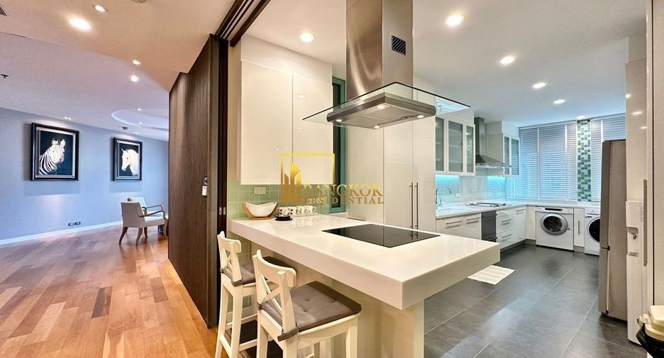 For rent 4 bedrooms condo in Bang Kho Laem, Bangkok