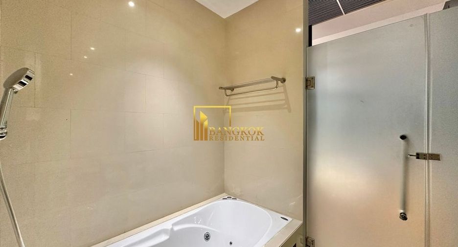 For rent 4 bedrooms condo in Bang Kho Laem, Bangkok