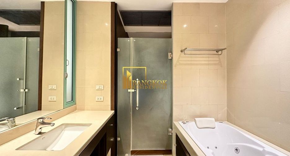 For rent 4 bedrooms condo in Bang Kho Laem, Bangkok
