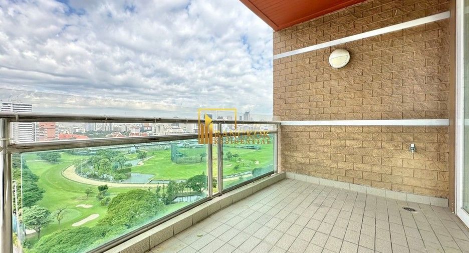 For rent 3 bedrooms condo in Pathum Wan, Bangkok