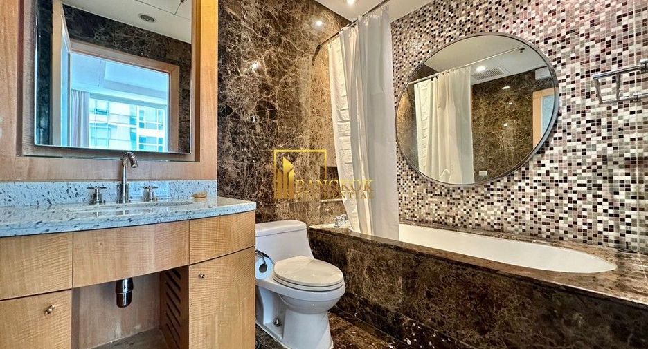 For rent 3 bedrooms condo in Pathum Wan, Bangkok